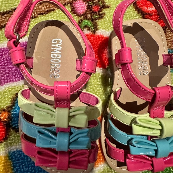 Gymboree toddler girls 👧 colourful bow sandals 🩴 - Picture 2 of 4